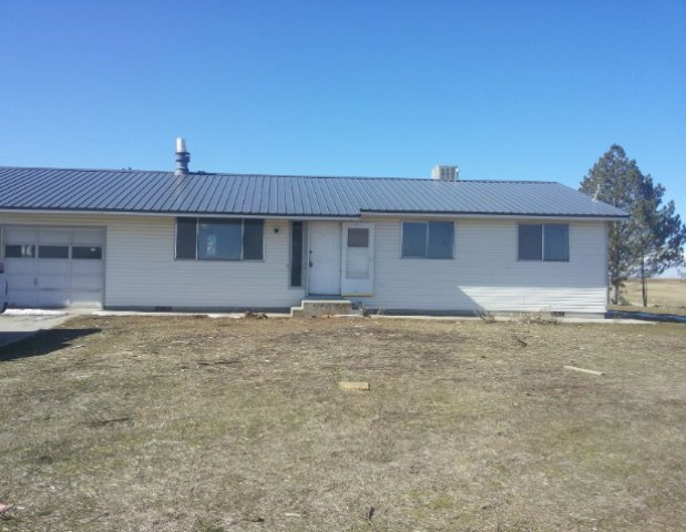 1875 Crest Rd