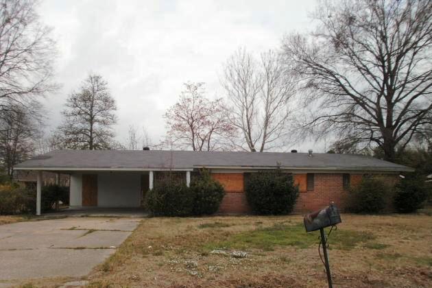 511 Lakeside Drive