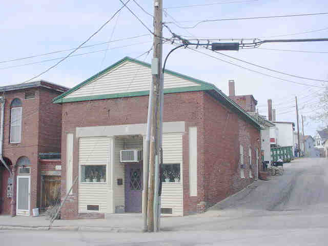 6 Glass St
