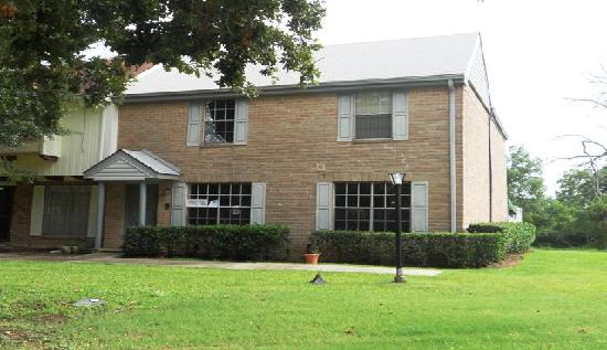 3210 Indian Trail