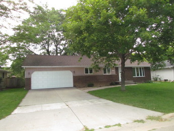 1226 Darlene Dr