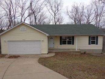 2157 Forest Ln