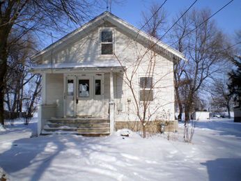 3808 E Seedling Mile Rd