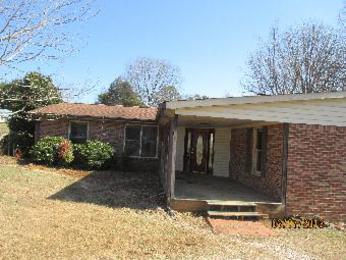 4835 Lakeview Dr