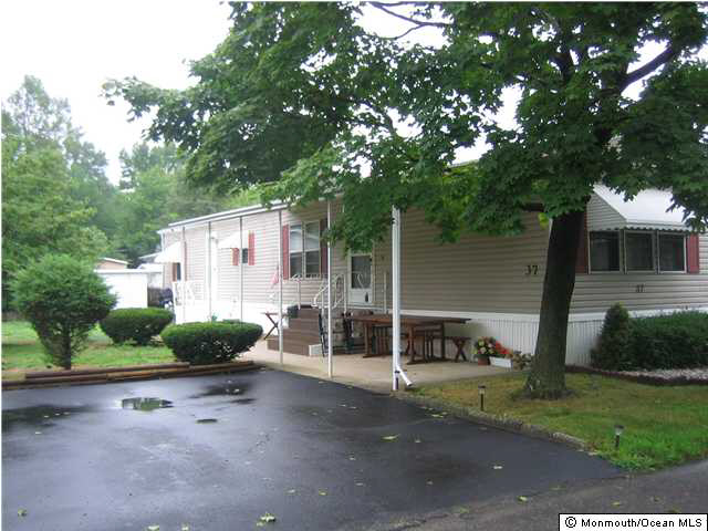 37 Village Rd