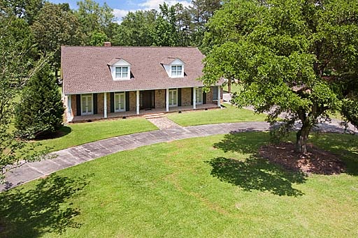 132 Brewster Rd
