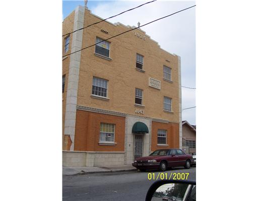 1043 NW 2 ST # 8