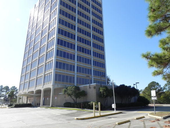 1885 Wooddale Blvd.