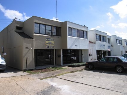 1003 Whitney Ave.