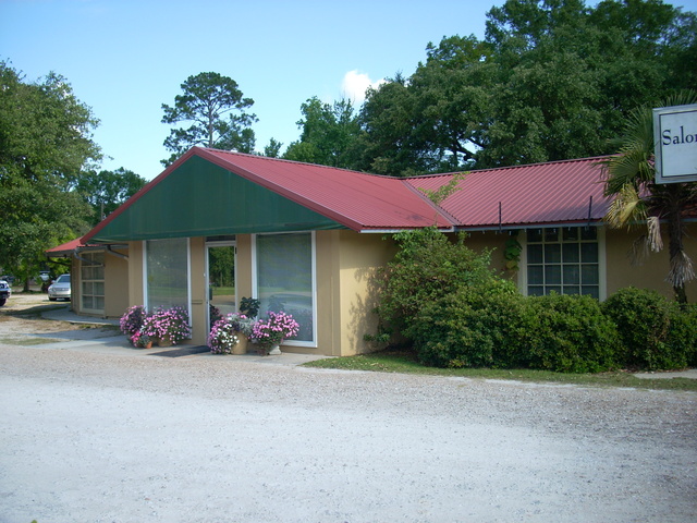 573 Jefferson Hwy.