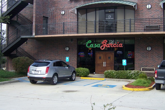 800 N CAUSEWAY BLVD