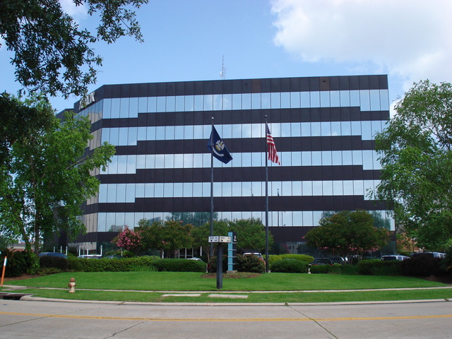 5555 Hilton Ave