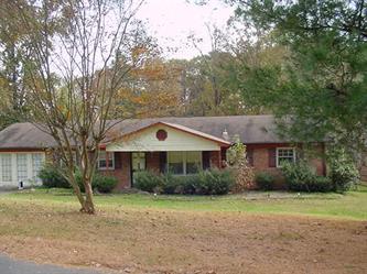 4660 Woodbridge Dr.