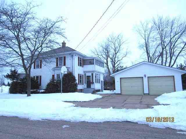 210 9th St N