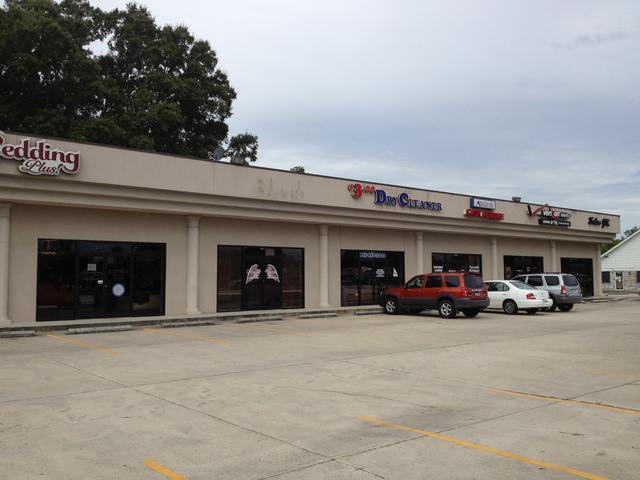 901 W Airline Hwy