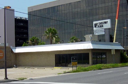 3504 N. Causeway Blvd.