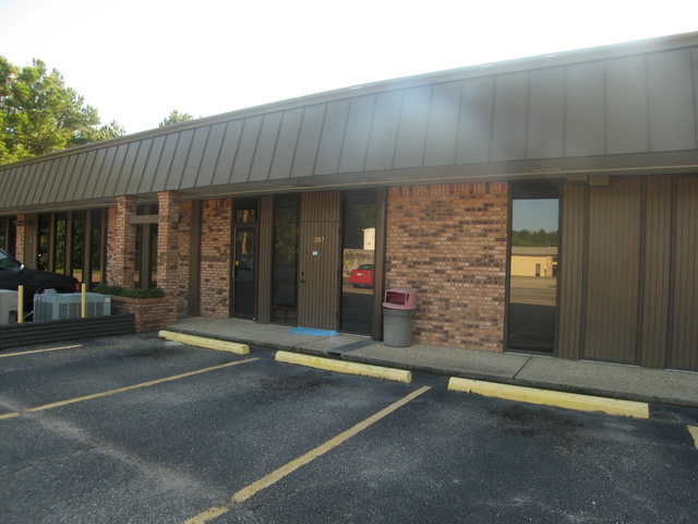 207 Highland Park Plaza