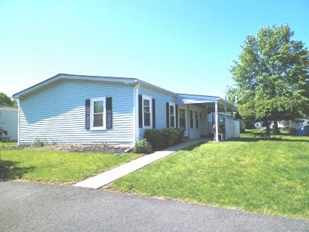 704 Linden Place