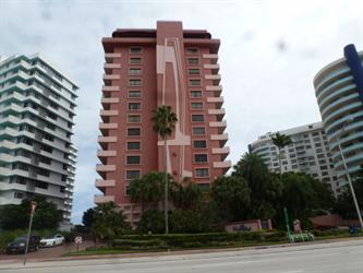 5225 Collins Ave #1406