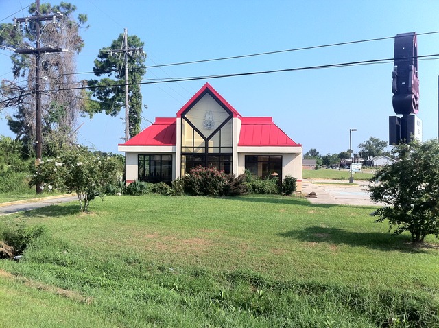 1922 W Airline Hwy