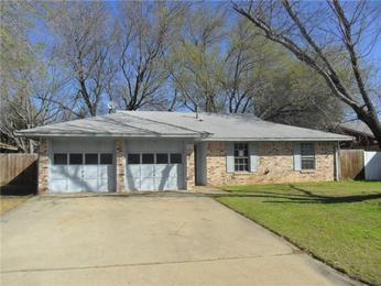 3423 Hummingbird Ln