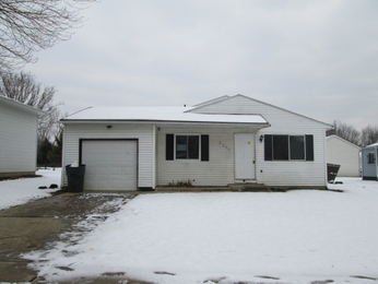 2596 Woodsedge Rd