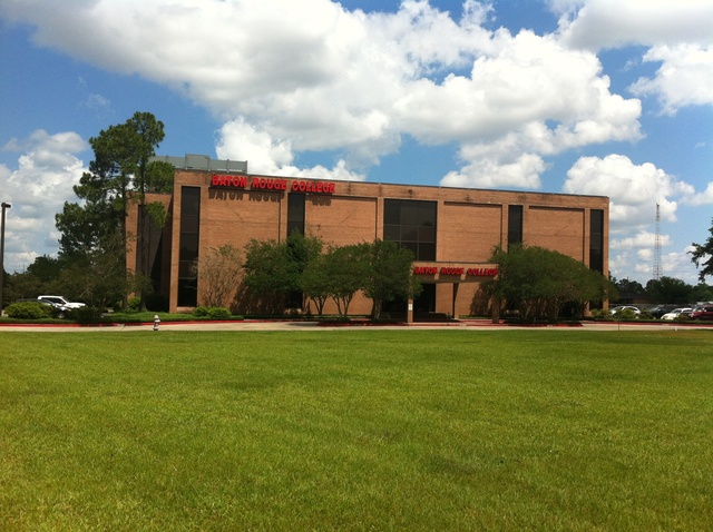 1900 Lobdell Blvd