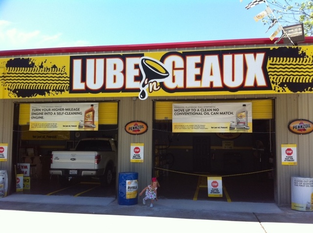 1176 S Acadian Thruway
