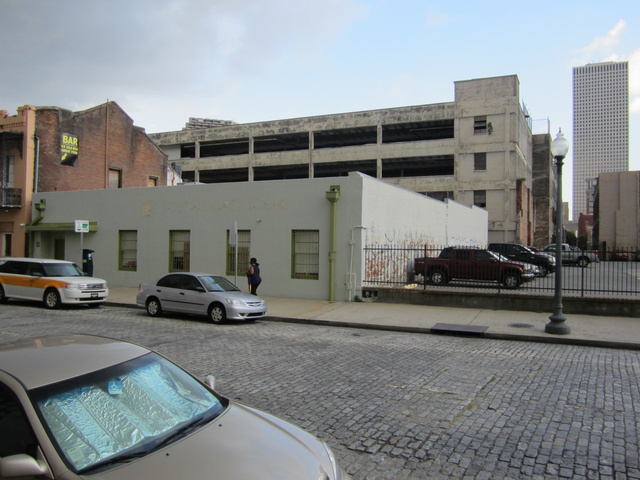 733 St. Joseph