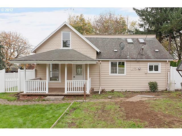 704 Buxton Ave