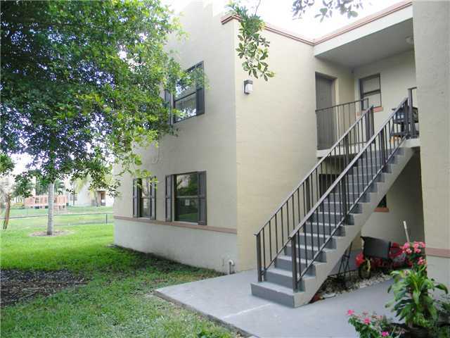 576 NW 114 AV # 104