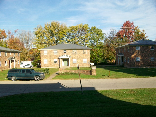 3208 Orchard Manor