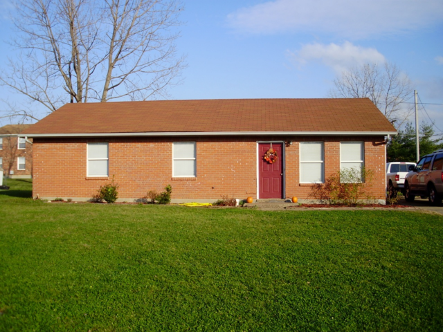 122 ELAINE WAY