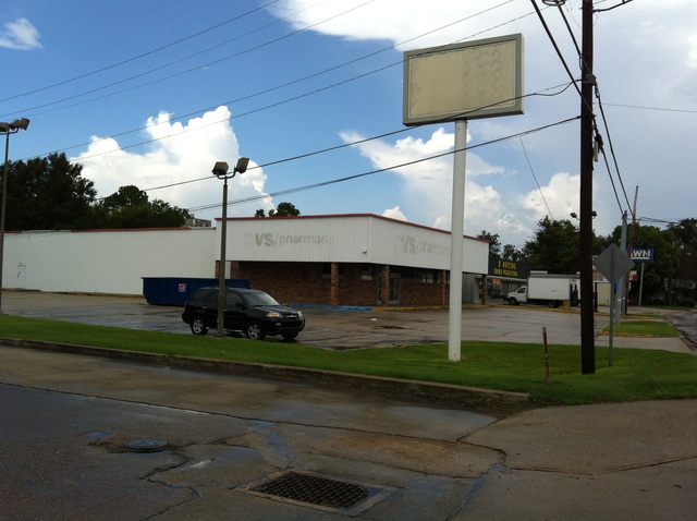 1151 N Main St