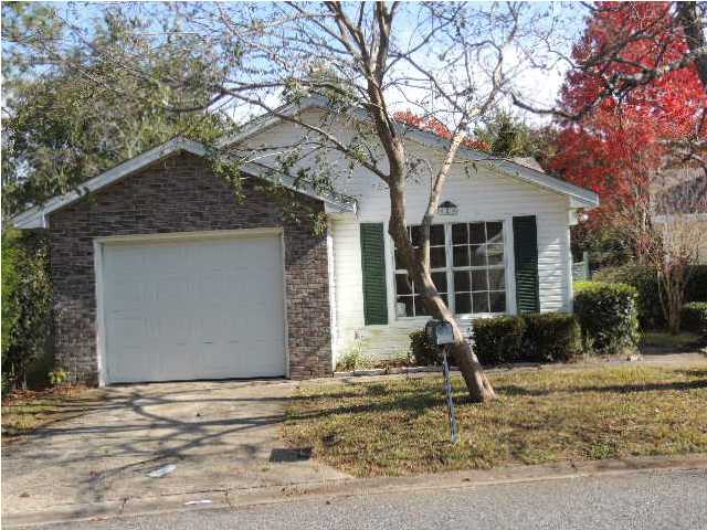 250 Parkwood Cir