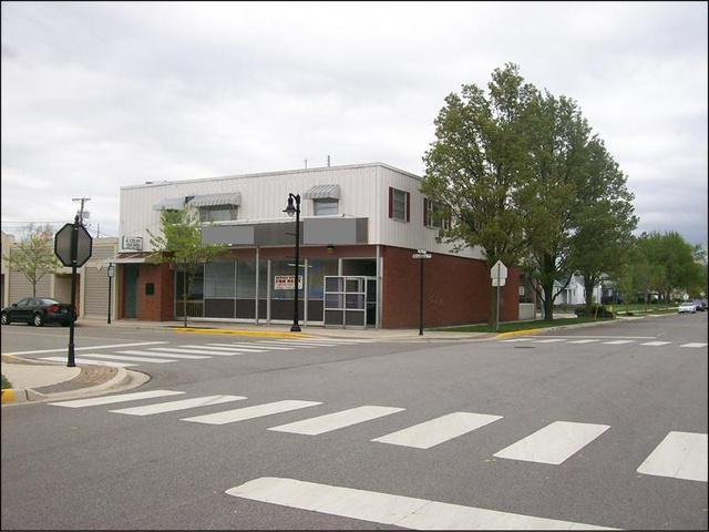 725 Broadway Street