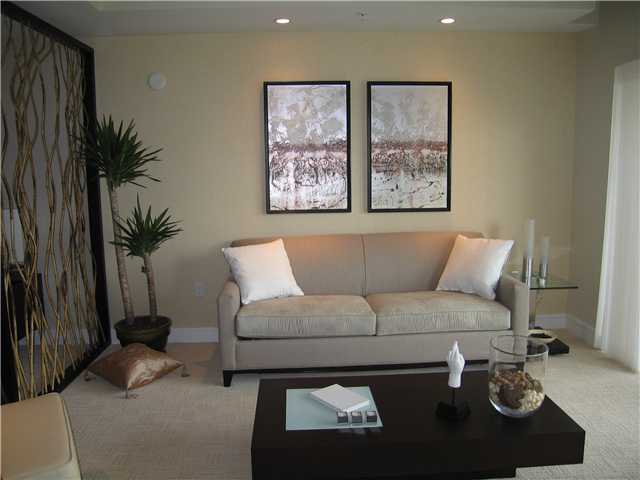 5530 NW 87 AV # 203