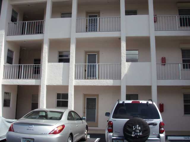 312 Northlake Dr Apt 205