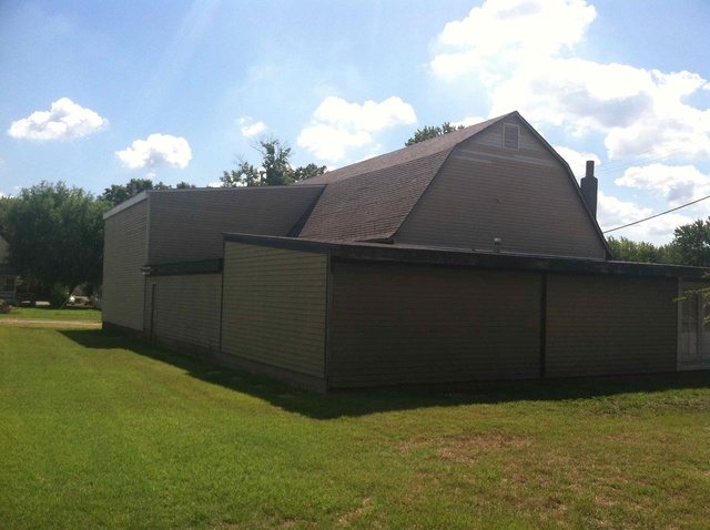 215 S Main St
