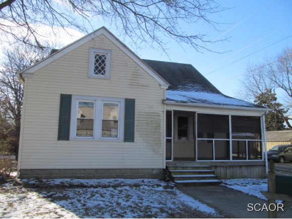 411 W Poplar St