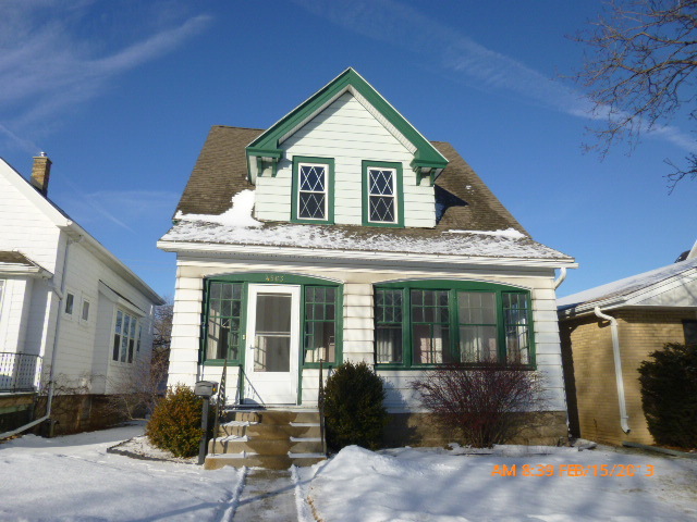 4563 S Packard Ave