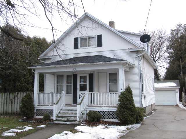 1907 Clark St