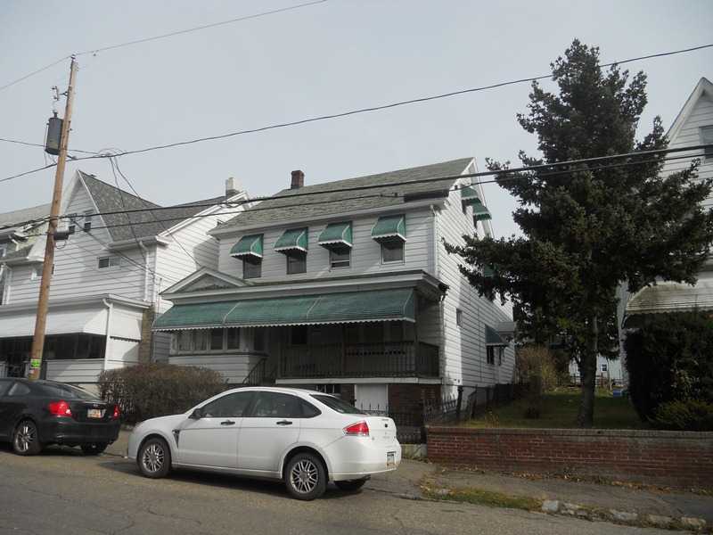 585 Arthur St
