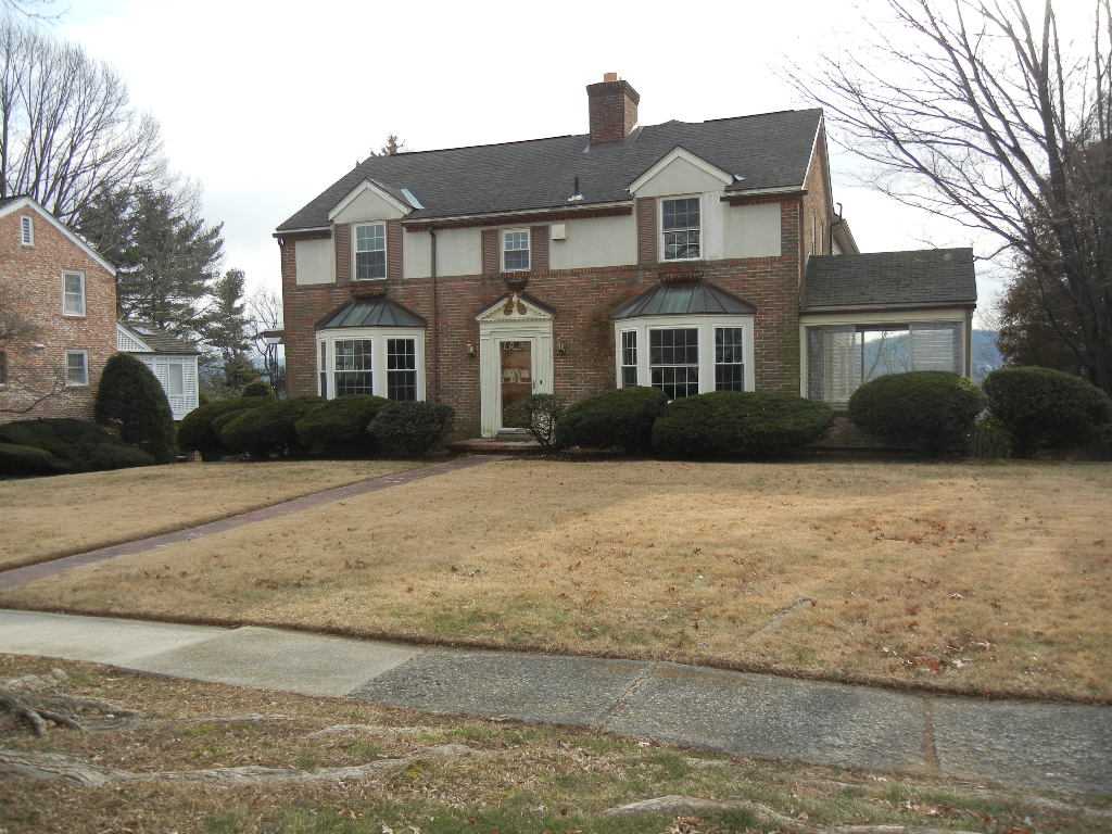 96 Grandview Blvd