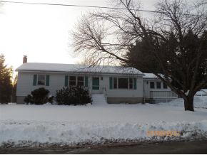 3 Carriage Ln