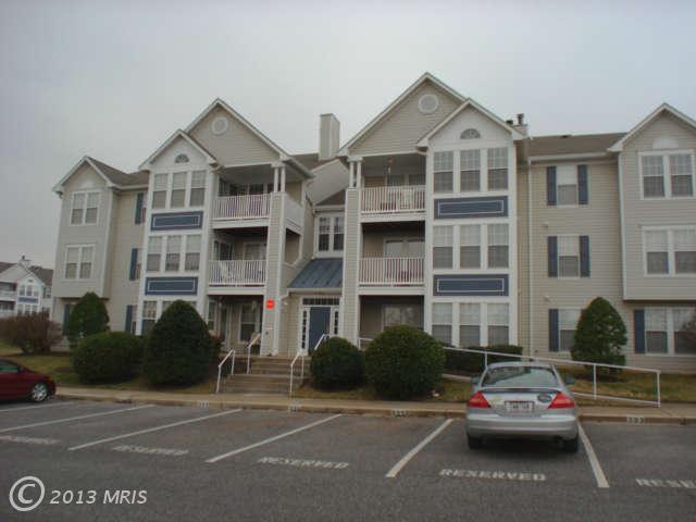 5640 Wade Ct Apt C