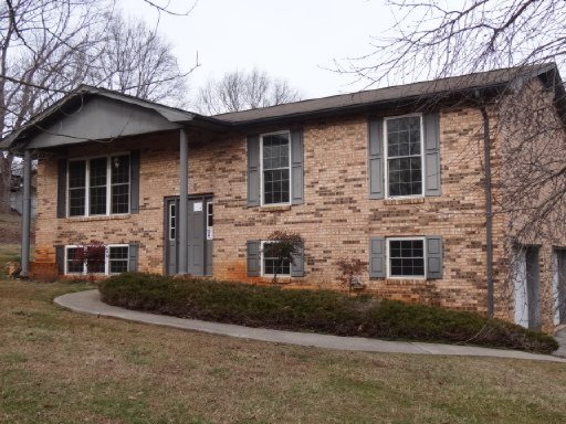 512 Timberline Dr