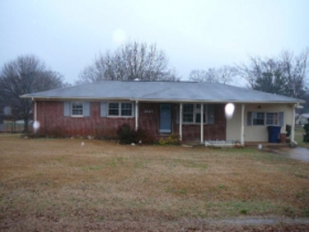 2145 Hinton Dr