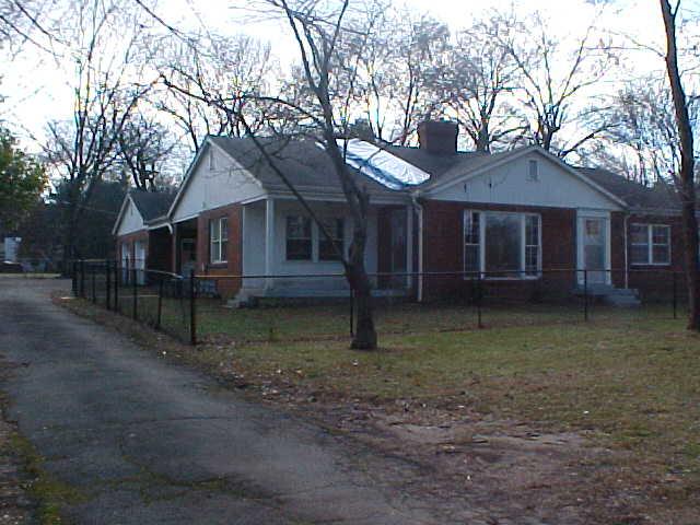 318 E Thompson Ln