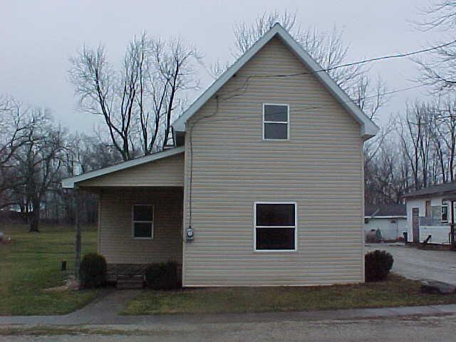 8932 W 800 N